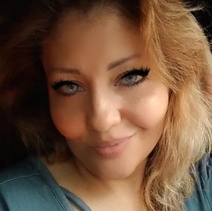 Meet your Posher, Yessenia